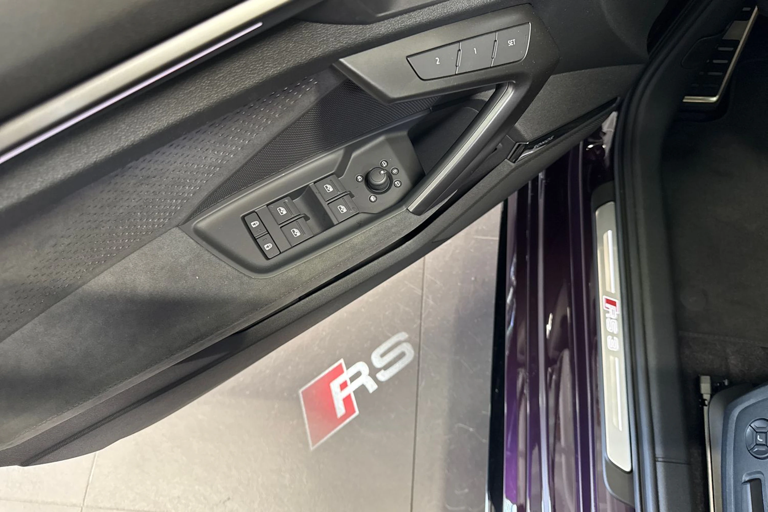 met. violetti Audi RS 3 2026 kuva 14.