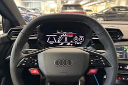 met. violetti Audi RS 3 2026 kuva 16.