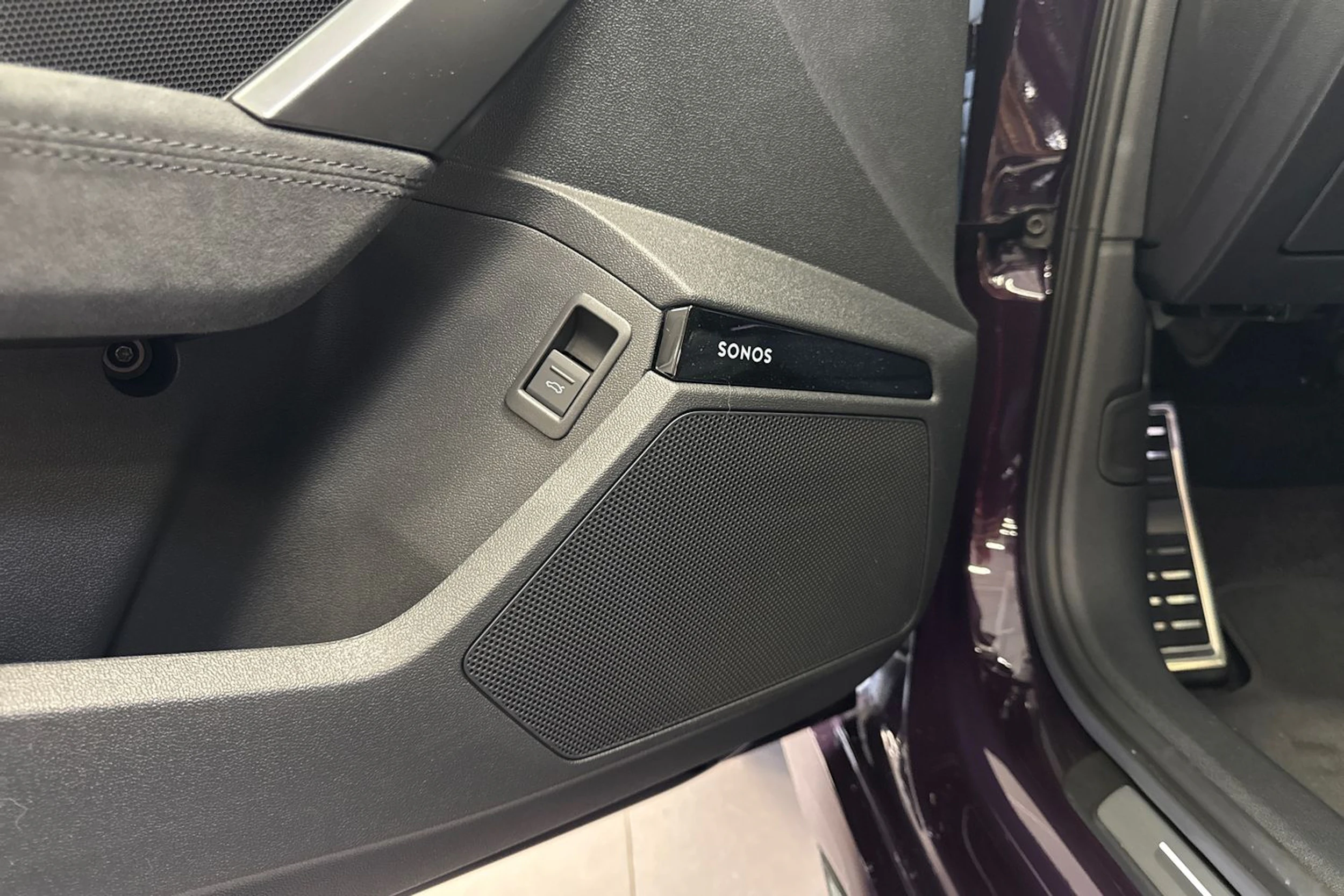 met. violetti Audi RS 3 2026 kuva 17.