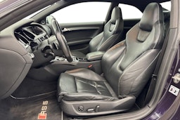 violetti Audi RS5 2011 kuva 9.