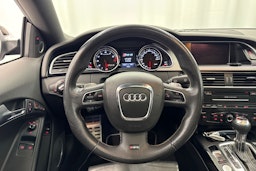 violetti Audi RS5 2011 kuva 16.