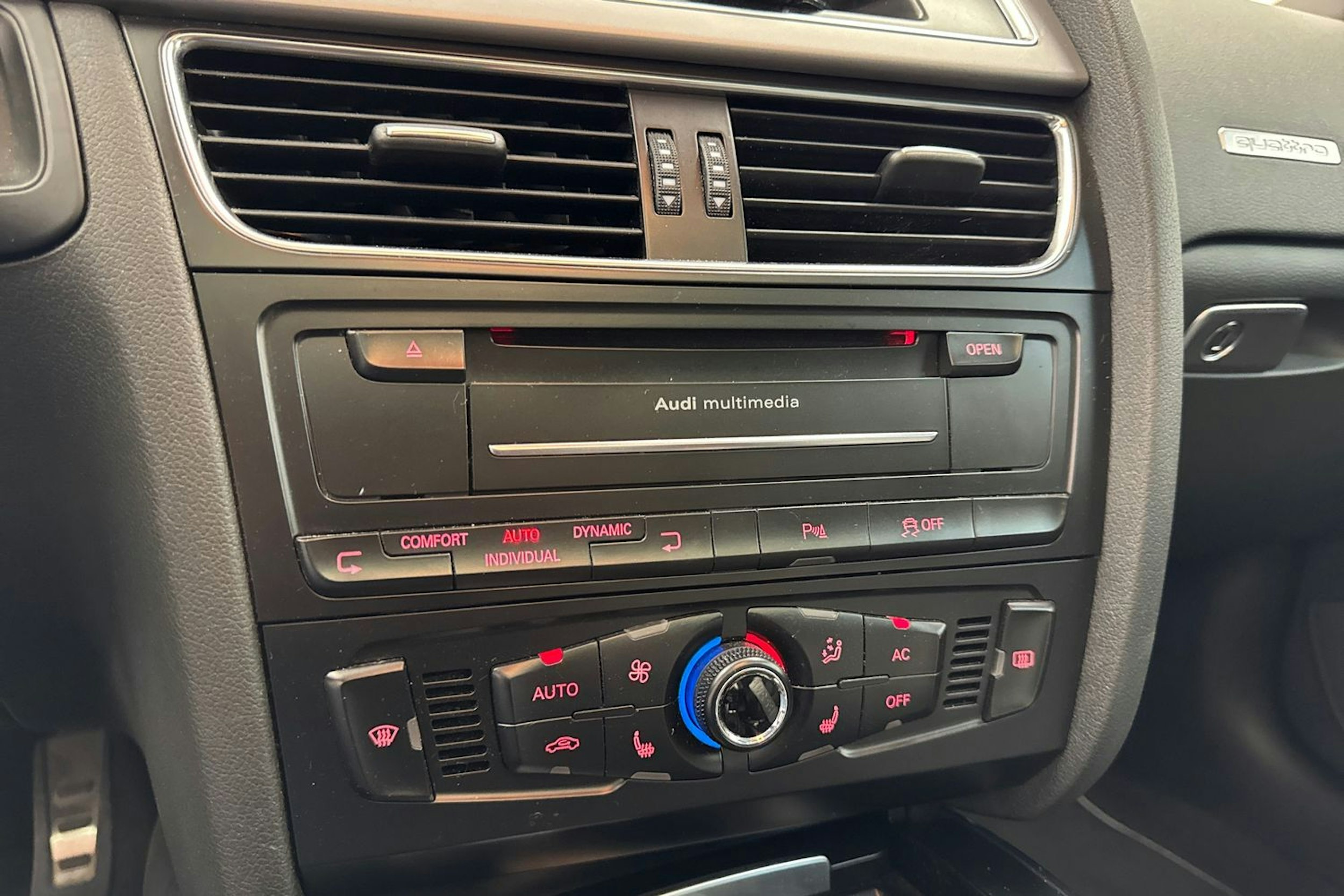 violetti Audi RS5 2011 kuva 25.