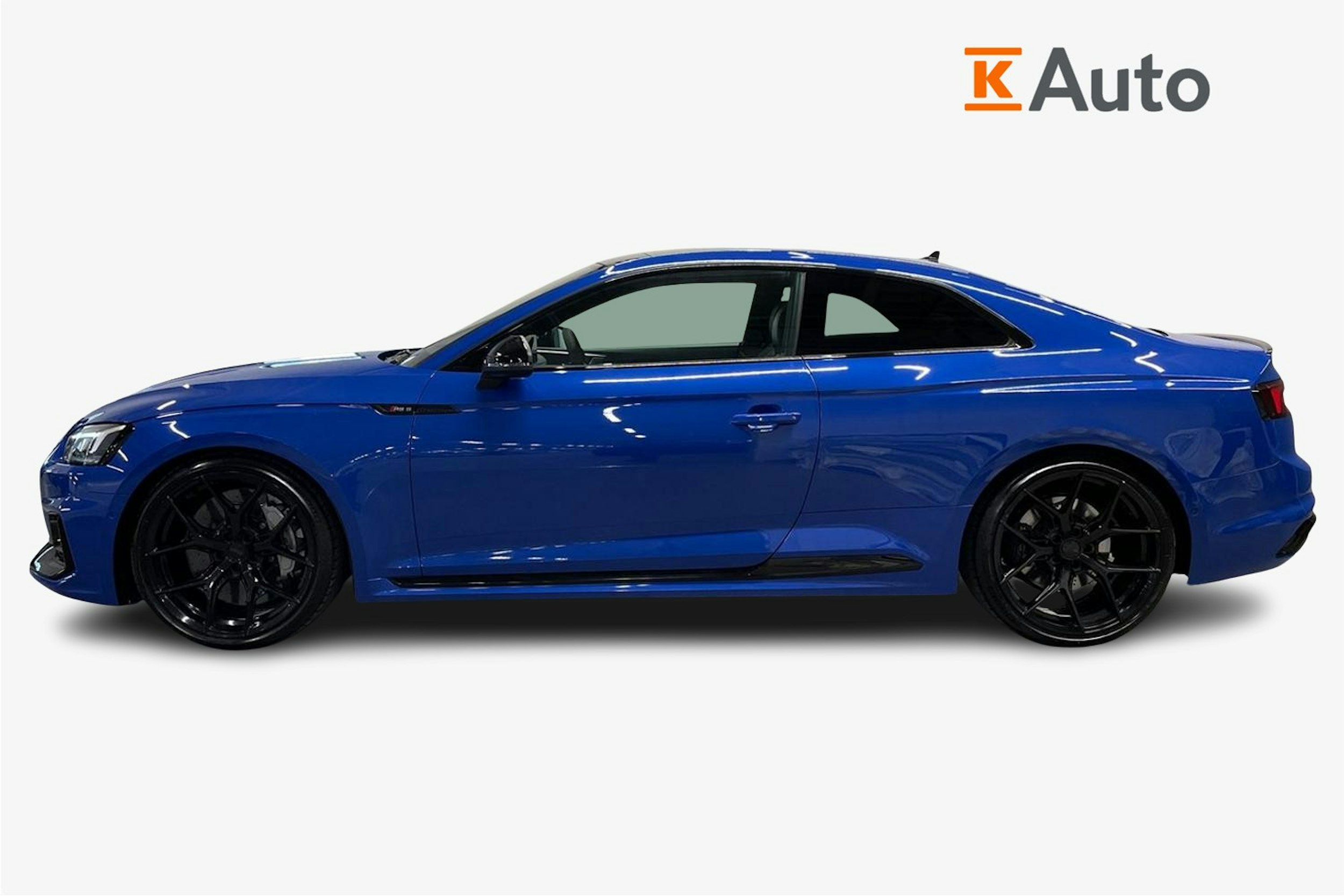 Sininen Audi RS5 2018 kuva 6.
