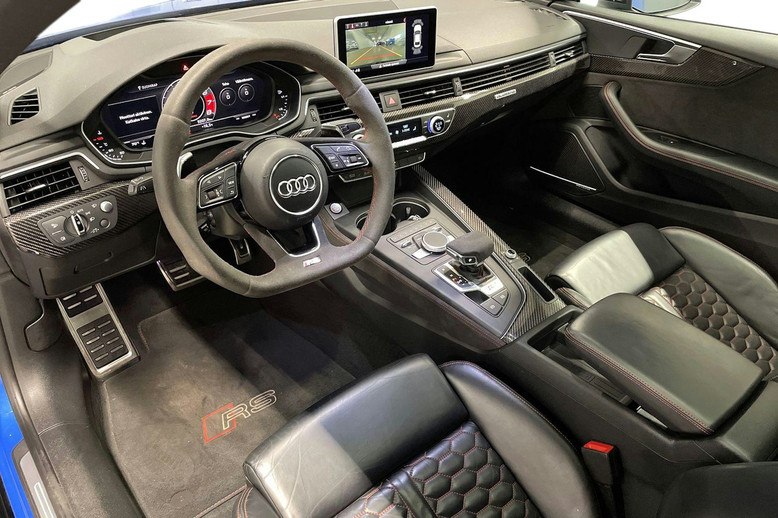 Sininen Audi RS5 2018 kuva 7.
