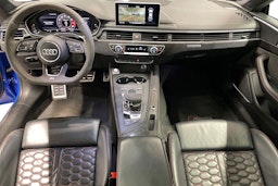 Sininen Audi RS5 2018 kuva 9.