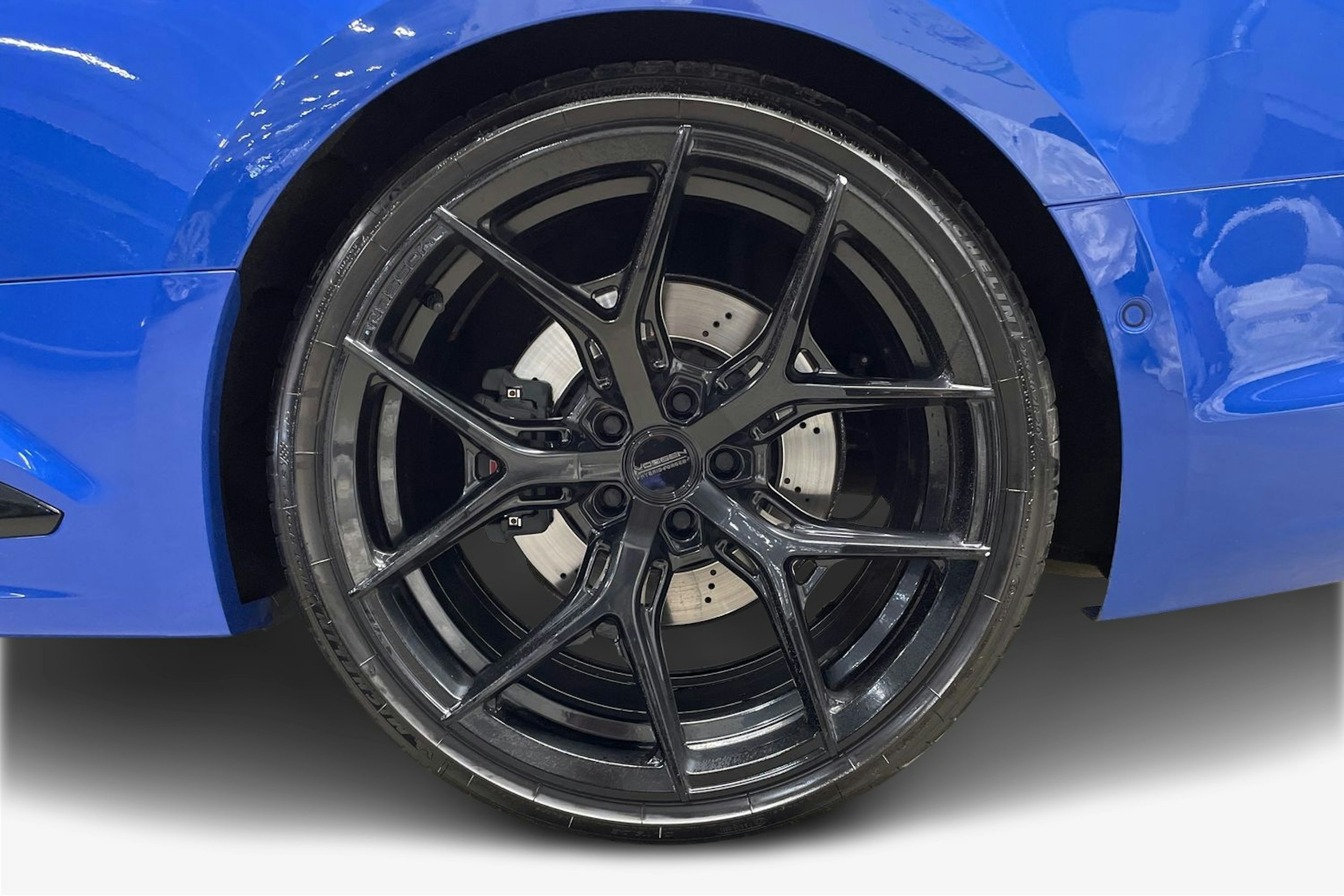 Sininen Audi RS5 2018 kuva 11.
