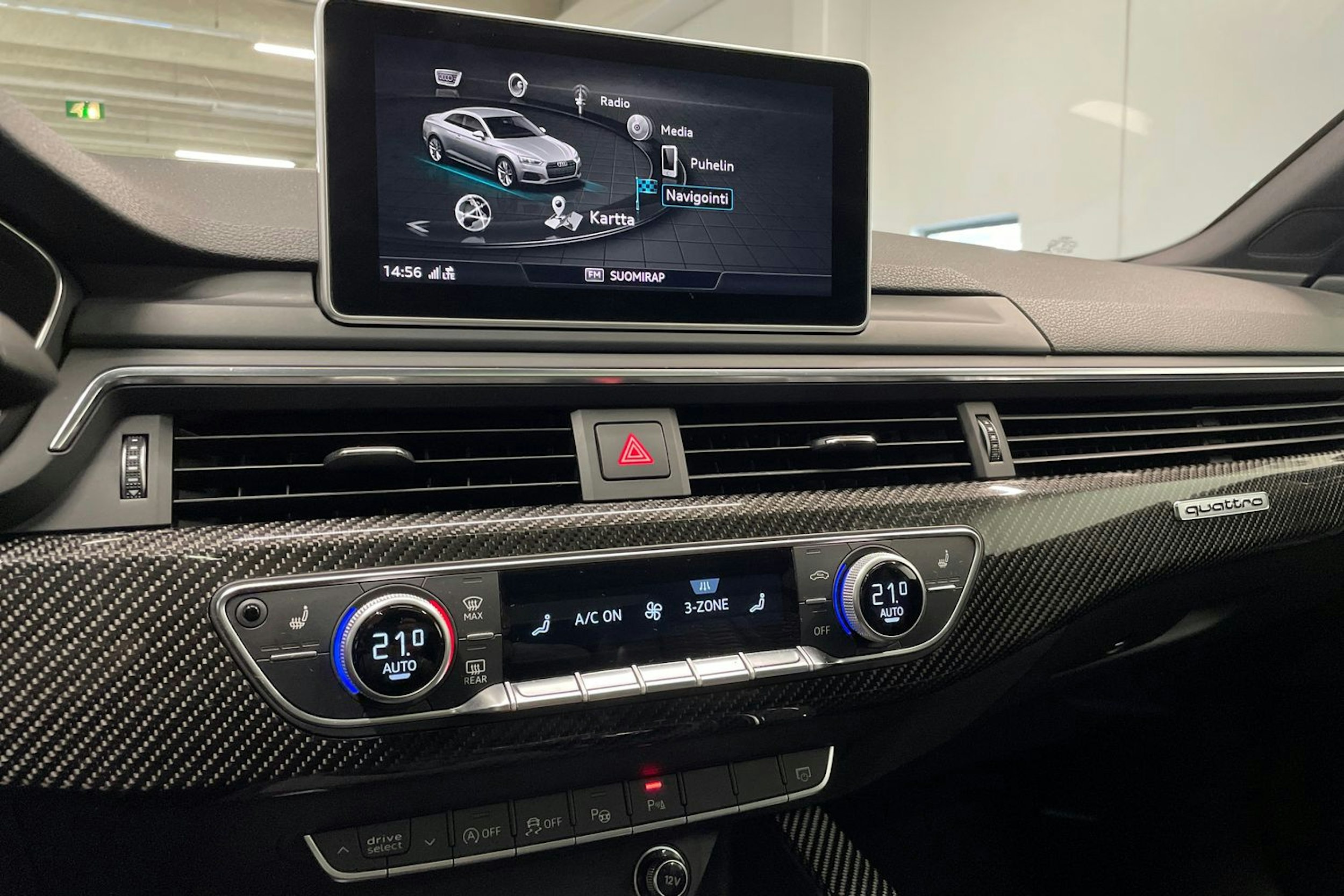 Sininen Audi RS5 2018 kuva 16.