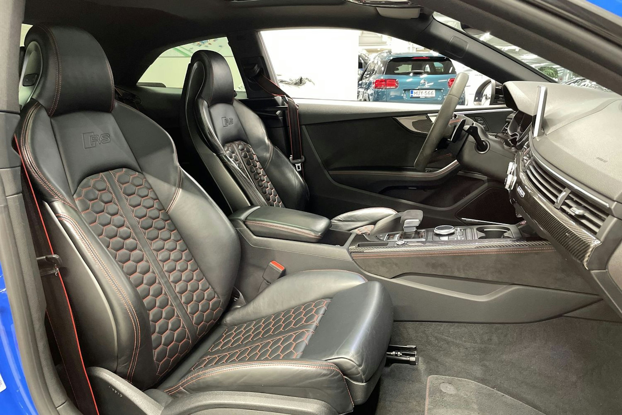 Sininen Audi RS5 2018 kuva 33.
