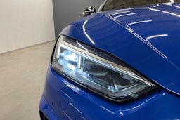 Sininen Audi RS5 2018 kuva 39.
