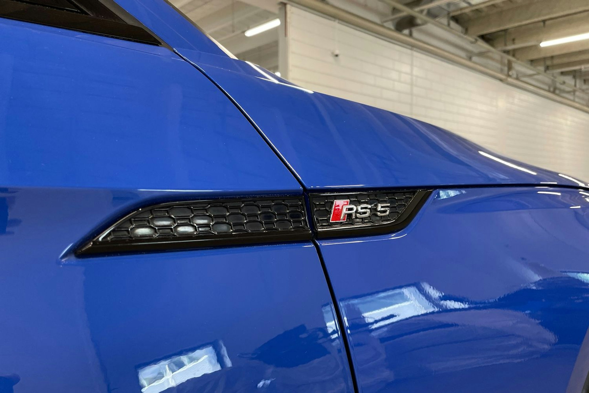 Sininen Audi RS5 2018 kuva 40.