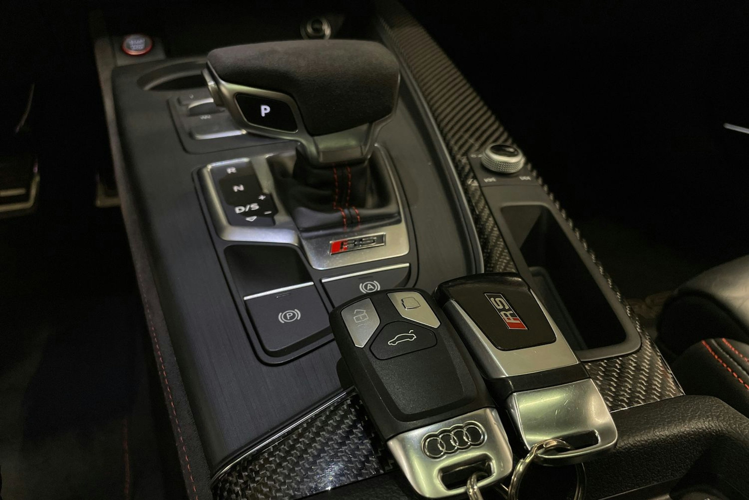 Sininen Audi RS5 2018 kuva 42.