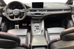 valkoinen Audi RS5 2019 kuva 9.