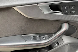 valkoinen Audi RS5 2019 kuva 19.
