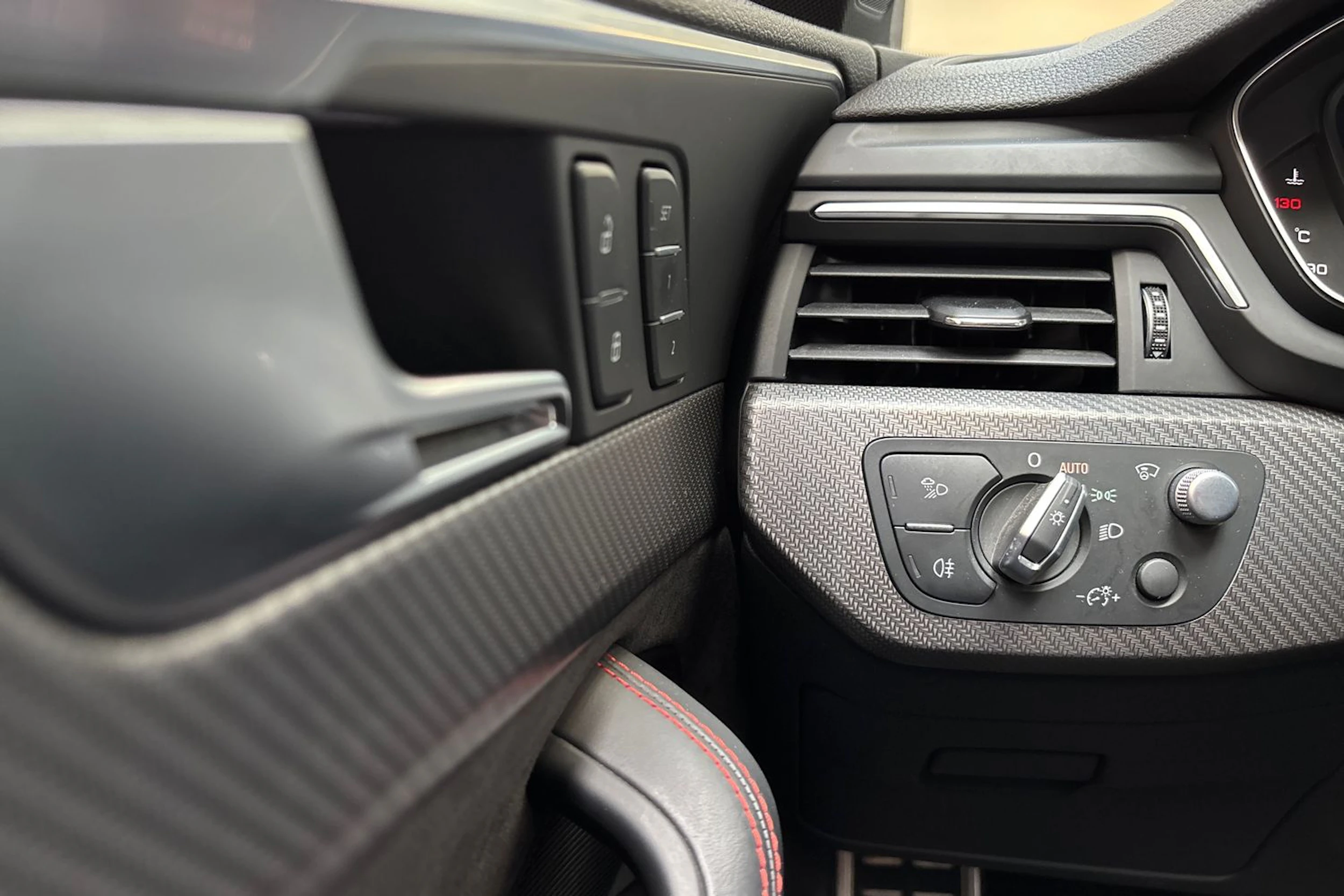 valkoinen Audi RS5 2019 kuva 21.