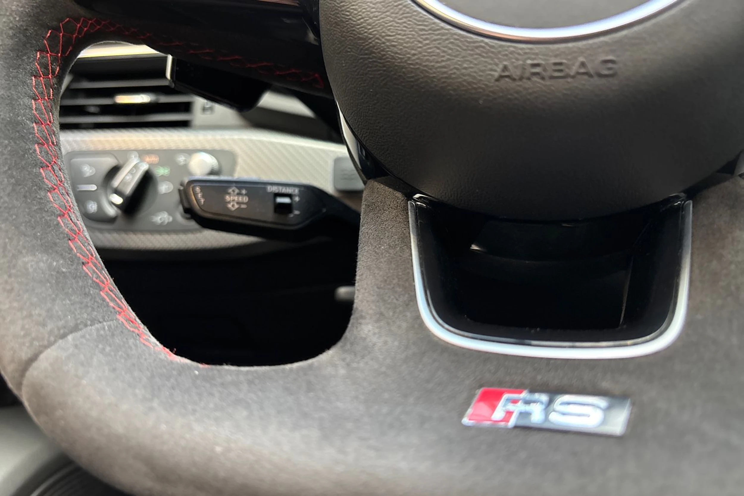 valkoinen Audi RS5 2019 kuva 22.