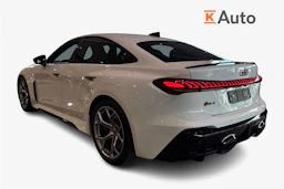 valkoinen Audi RS5 2026 kuva 2.