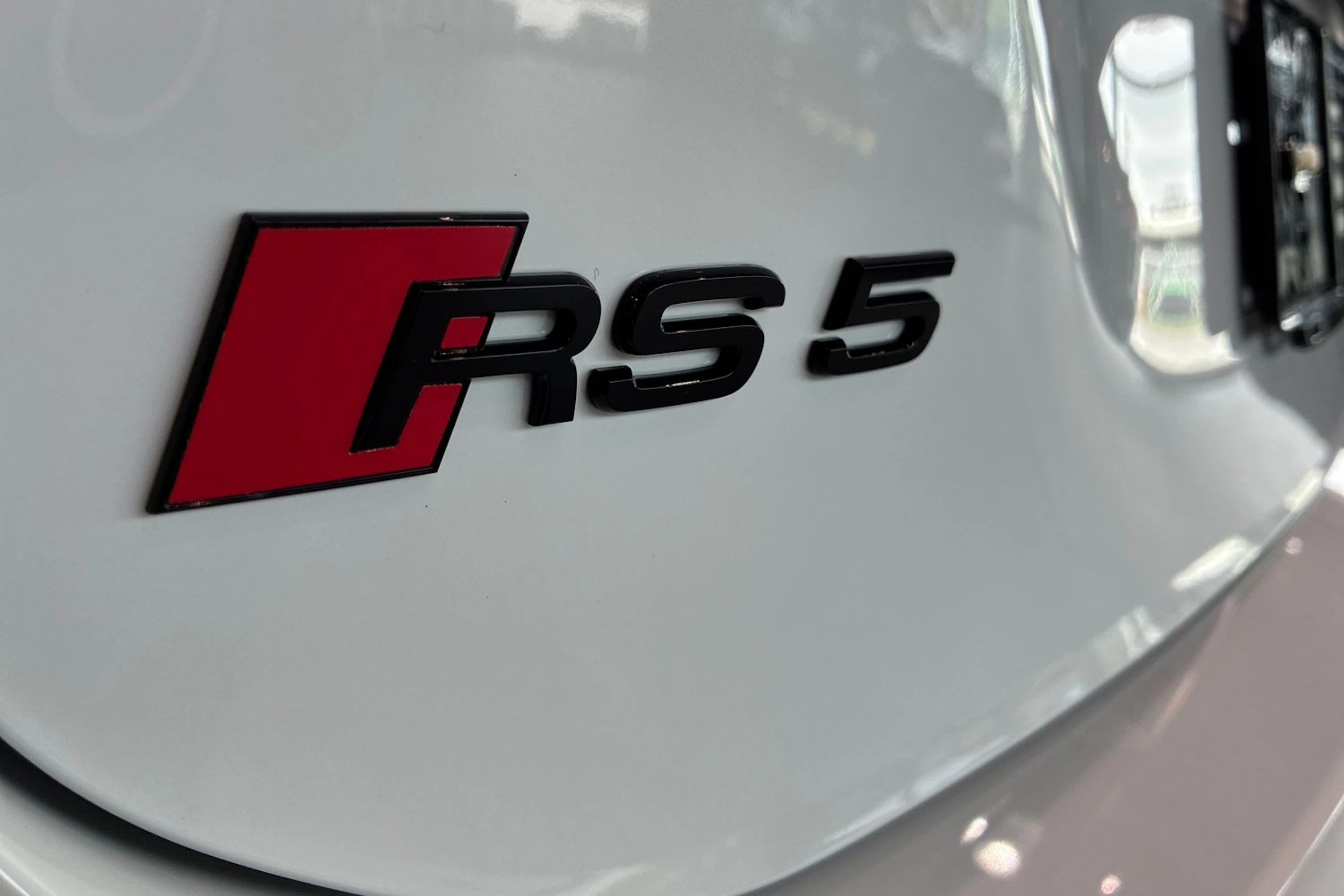 valkoinen Audi RS5 2026 kuva 13.