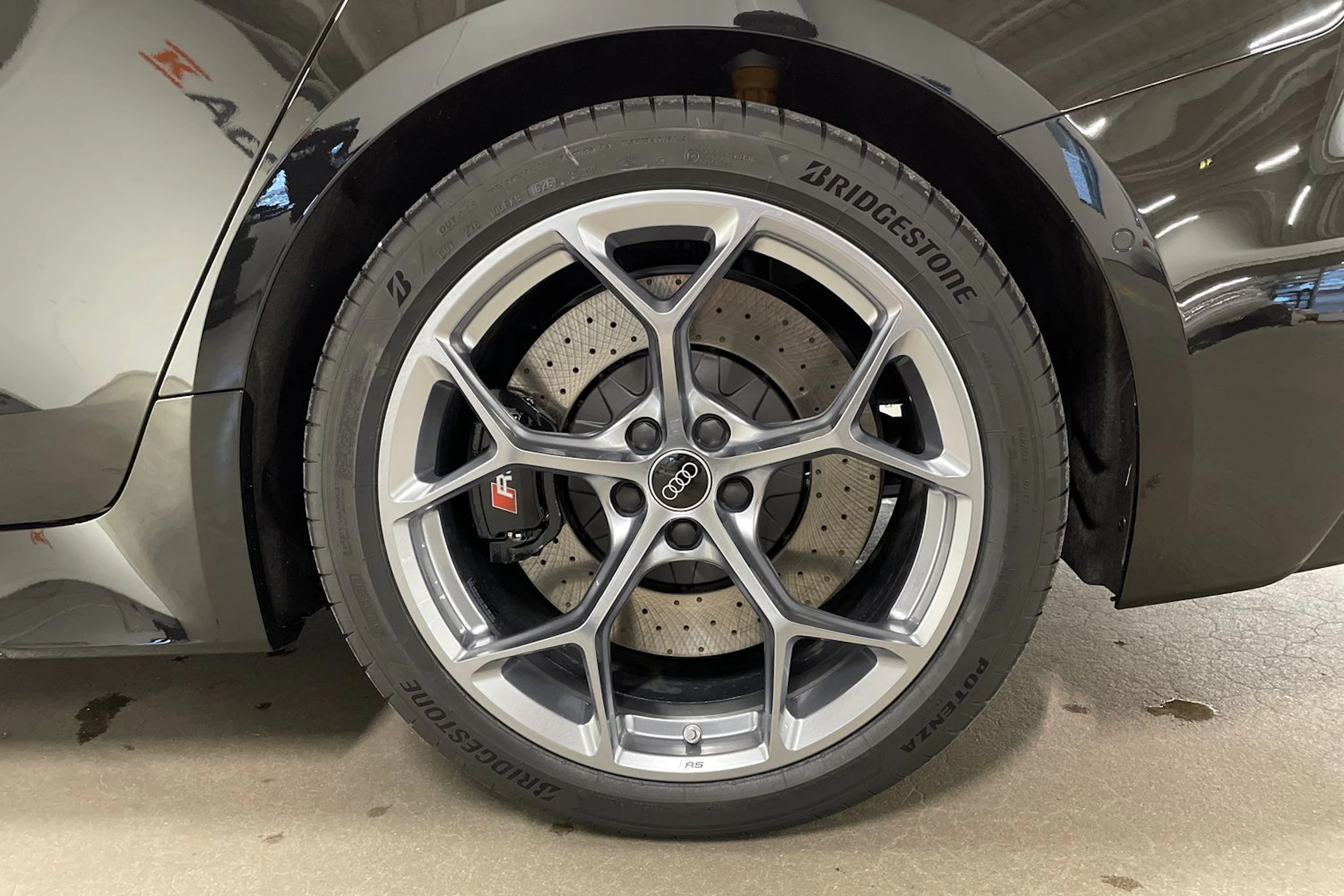 musta Audi RS5 2026 kuva 10.