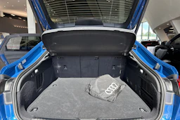 met. sininen Audi RS5 2026 kuva 14.