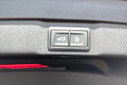 met. sininen Audi RS5 2026 kuva 15.