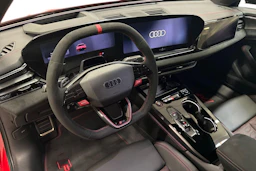 met. punainen Audi RS5 2026 kuva 6.
