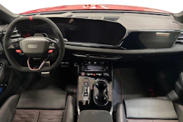 met. punainen Audi RS5 2026 kuva 7.
