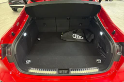 met. punainen Audi RS5 2026 kuva 11.
