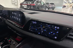 met. punainen Audi RS5 2026 kuva 14.