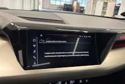 musta Audi RS e-tron 2022 kuva 24.