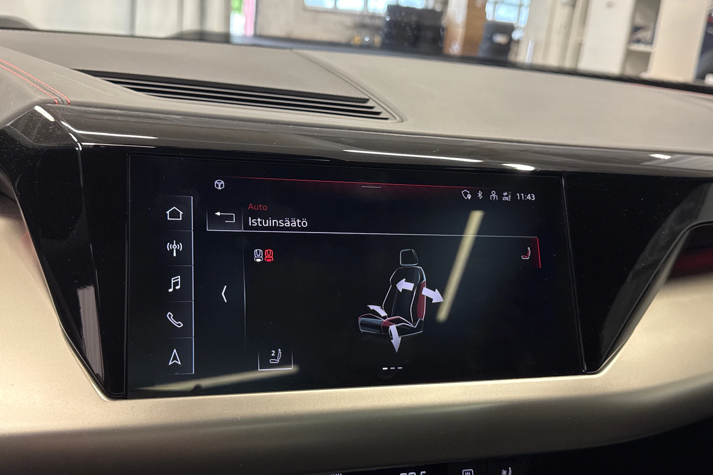 musta Audi RS e-tron 2022 kuva 28.