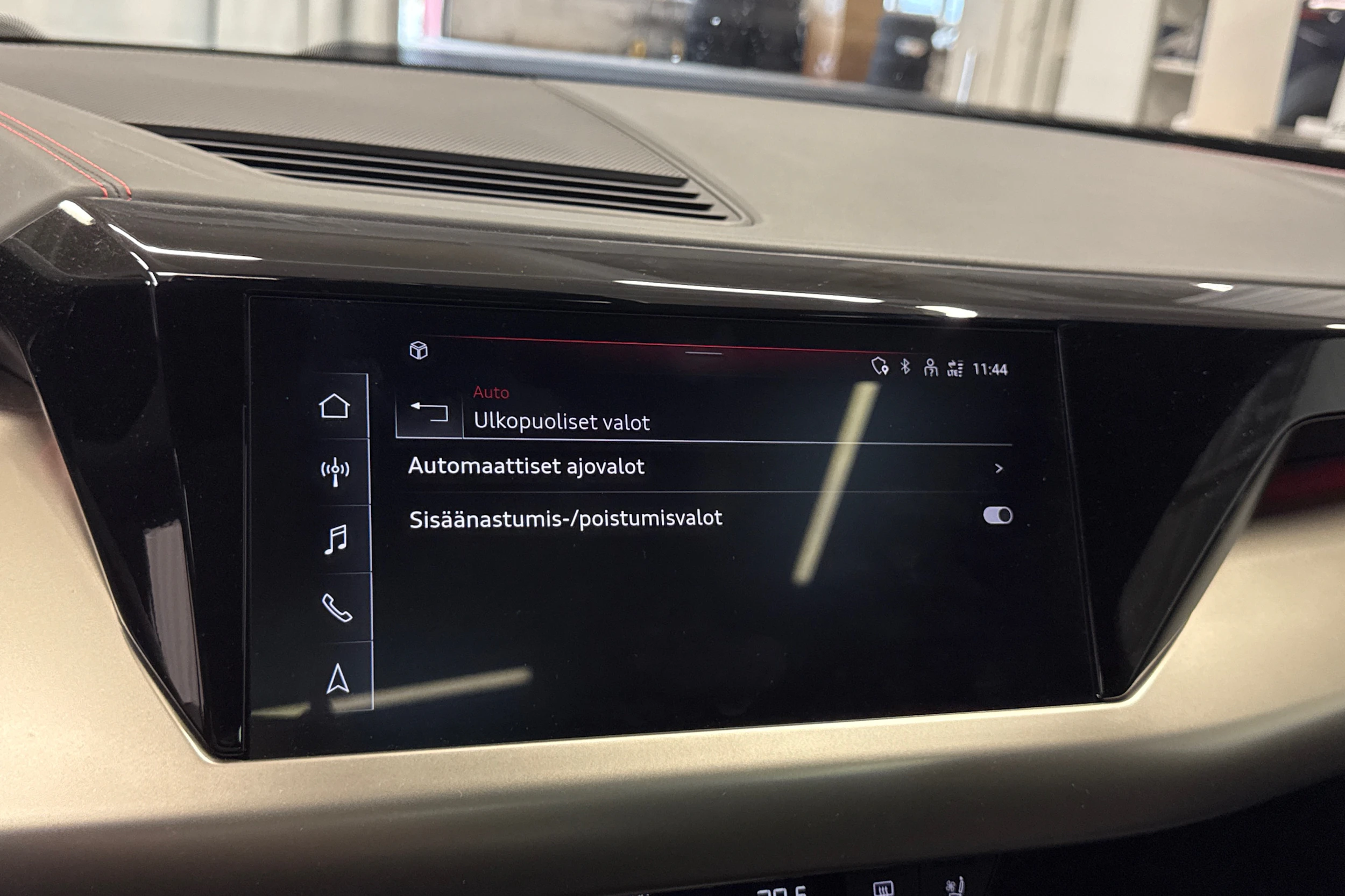 musta Audi RS e-tron 2022 kuva 29.
