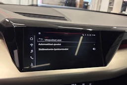 musta Audi RS e-tron 2022 kuva 29.