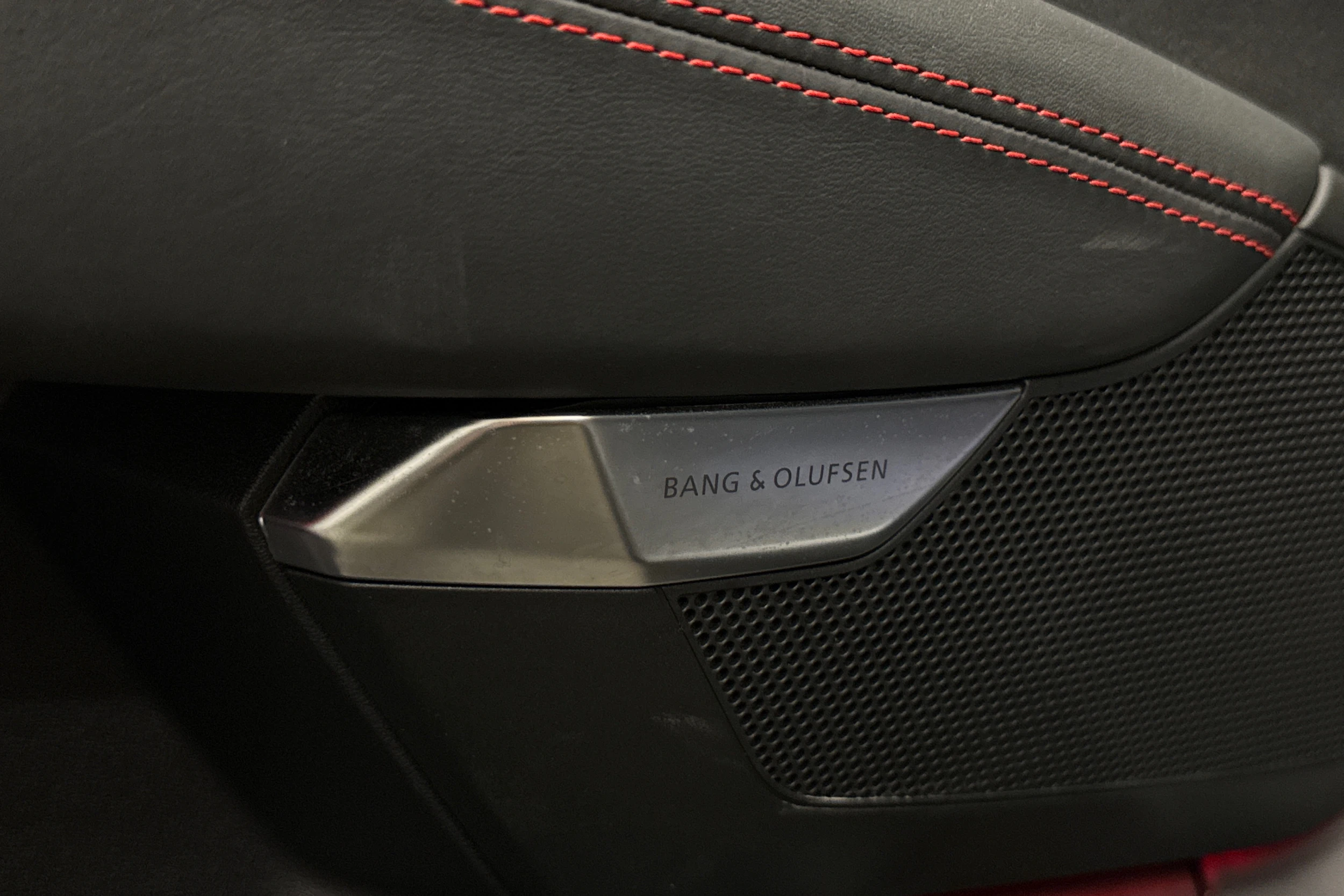 musta Audi RS e-tron 2022 kuva 33.
