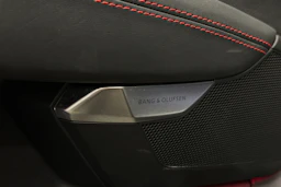 musta Audi RS e-tron 2022 kuva 33.