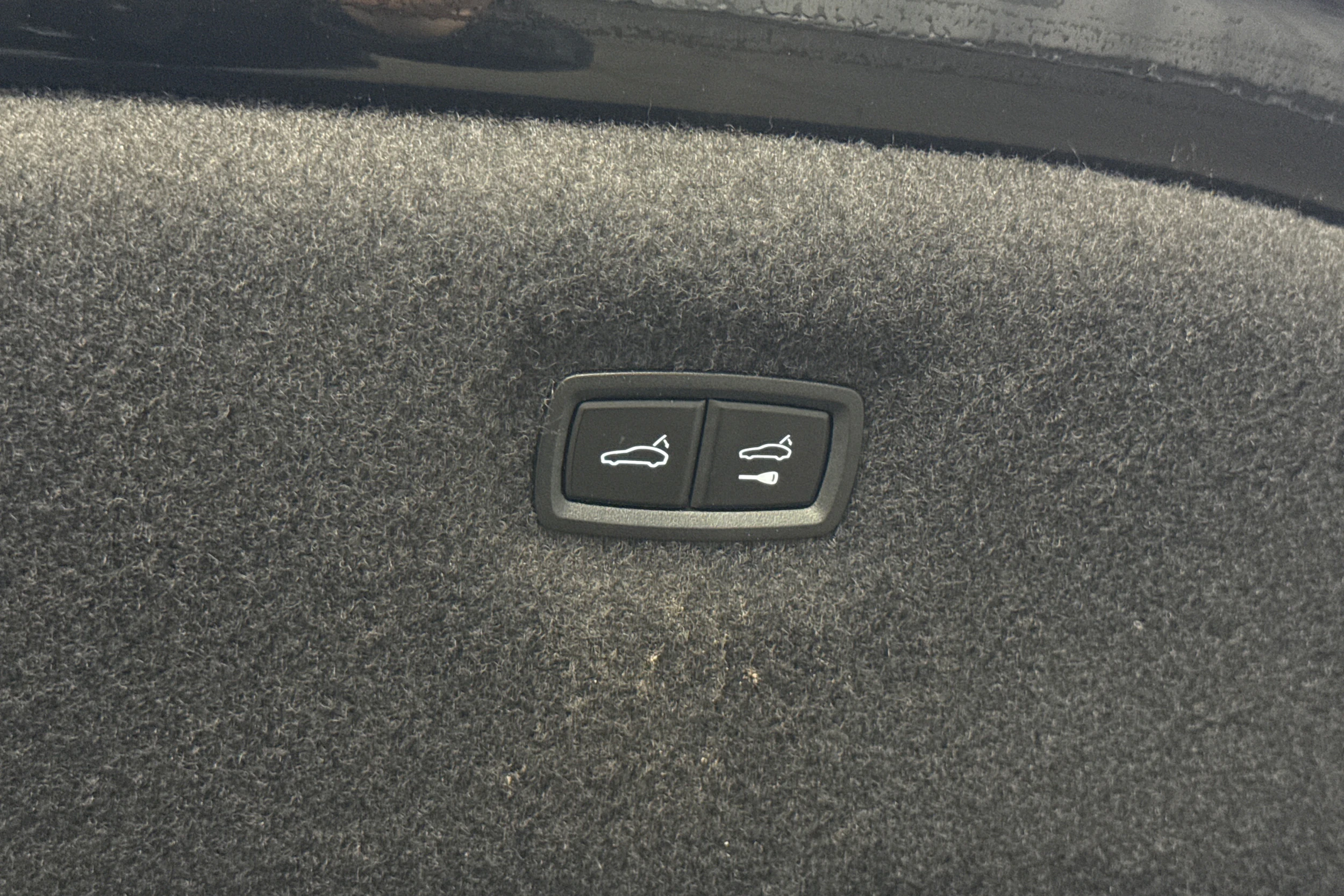 musta Audi RS e-tron 2022 kuva 39.