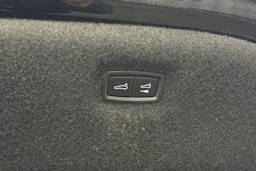 musta Audi RS e-tron 2022 kuva 39.