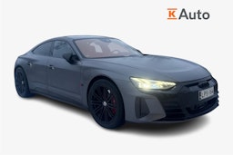 valkoinen Audi RS e-tron 2022 kuva 1.