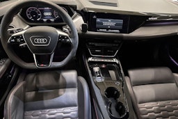 valkoinen Audi RS e-tron GT 2022 kuva 9.