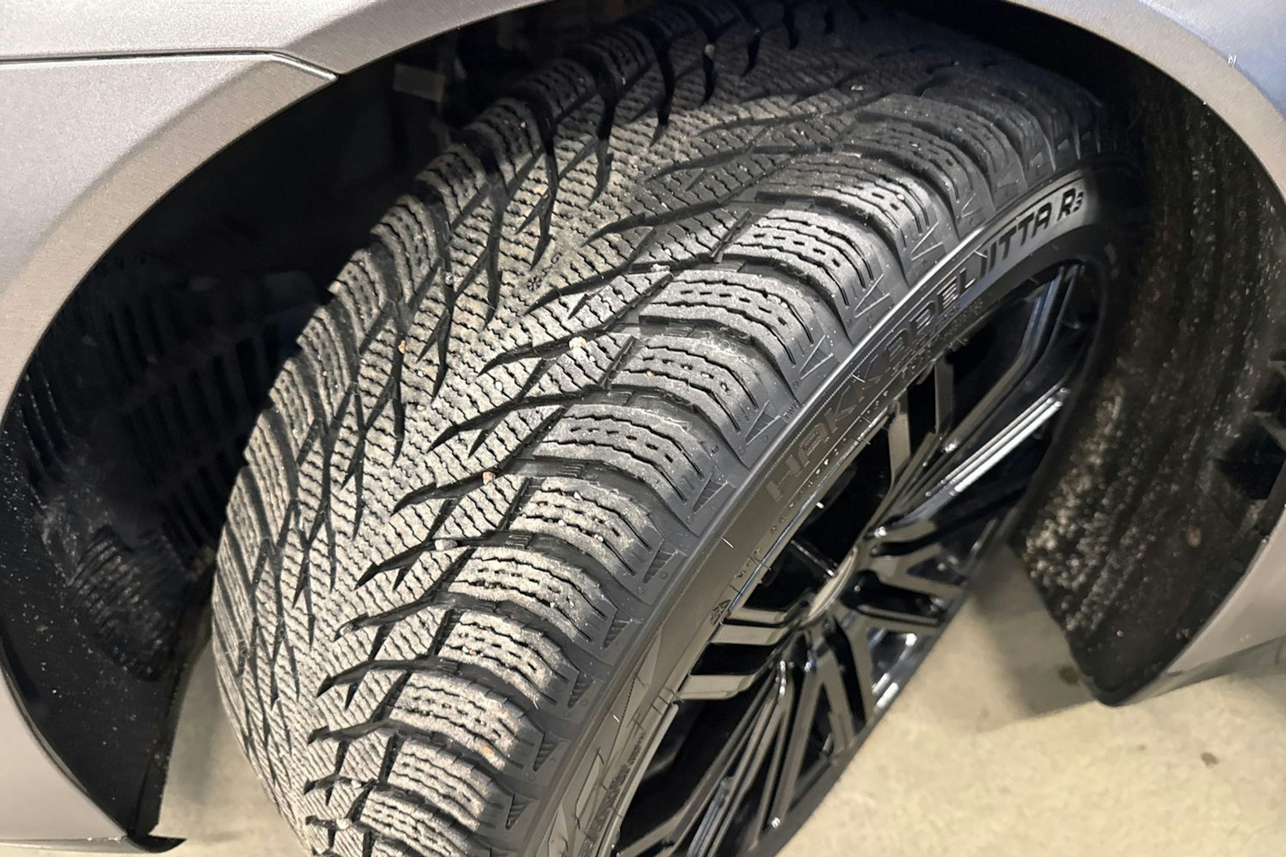 valkoinen Audi RS e-tron GT 2022 kuva 13.