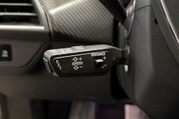 valkoinen Audi RS e-tron GT 2022 kuva 23.