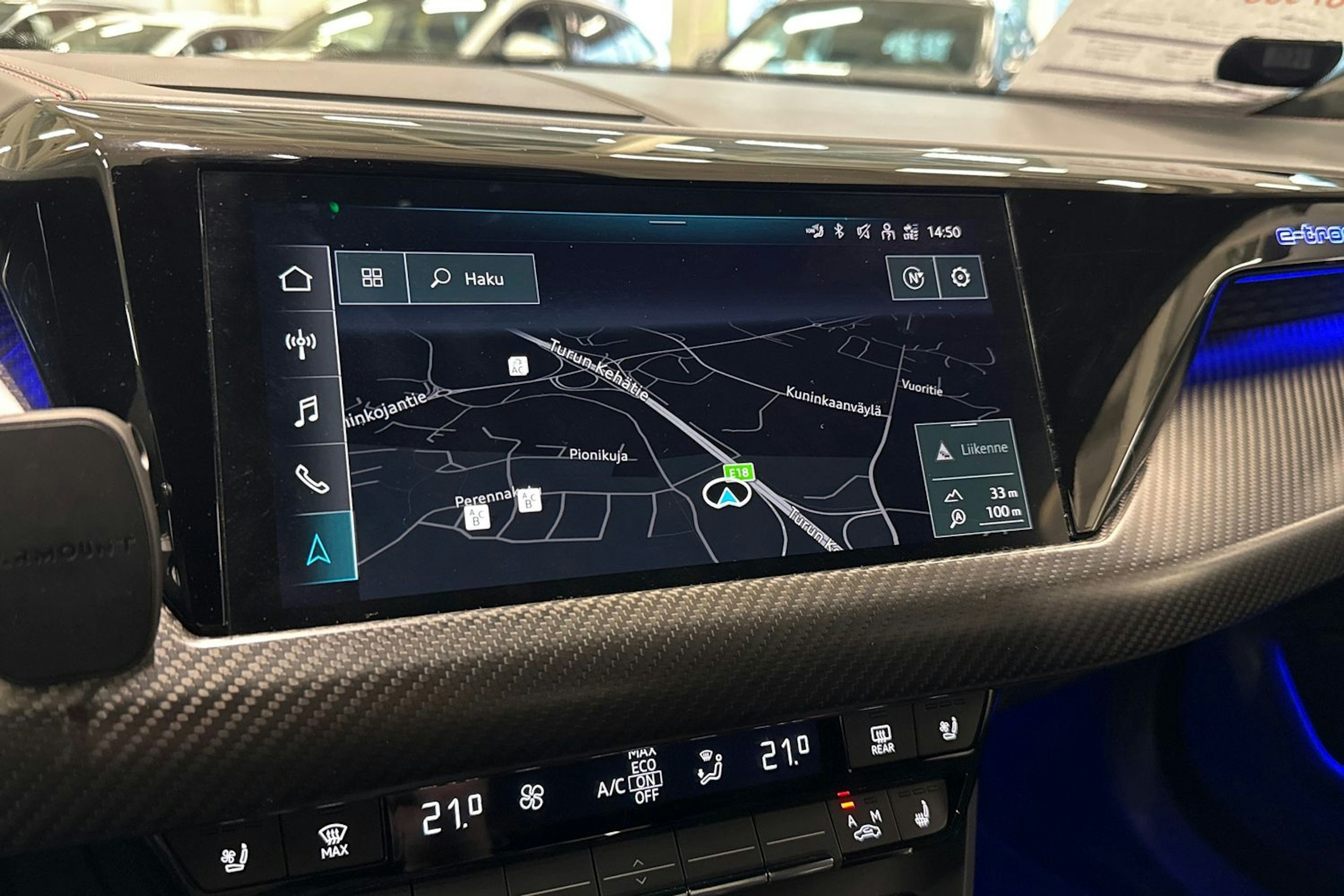 valkoinen Audi RS e-tron GT 2022 kuva 26.