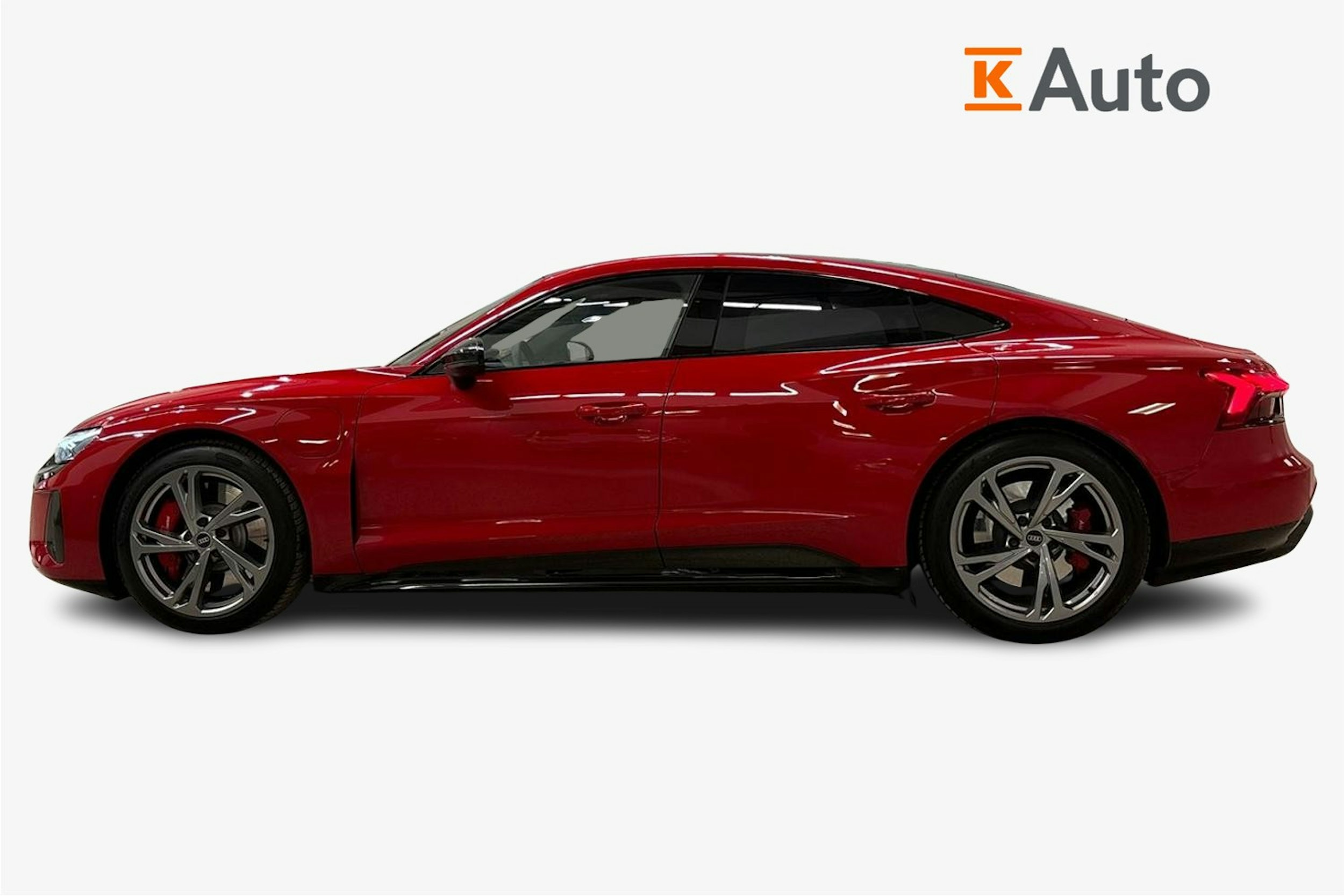 punainen Audi RS e-tron GT 2022 kuva 6.