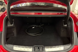 punainen Audi RS e-tron GT 2022 kuva 14.