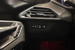 punainen Audi RS e-tron GT 2022 kuva 19.