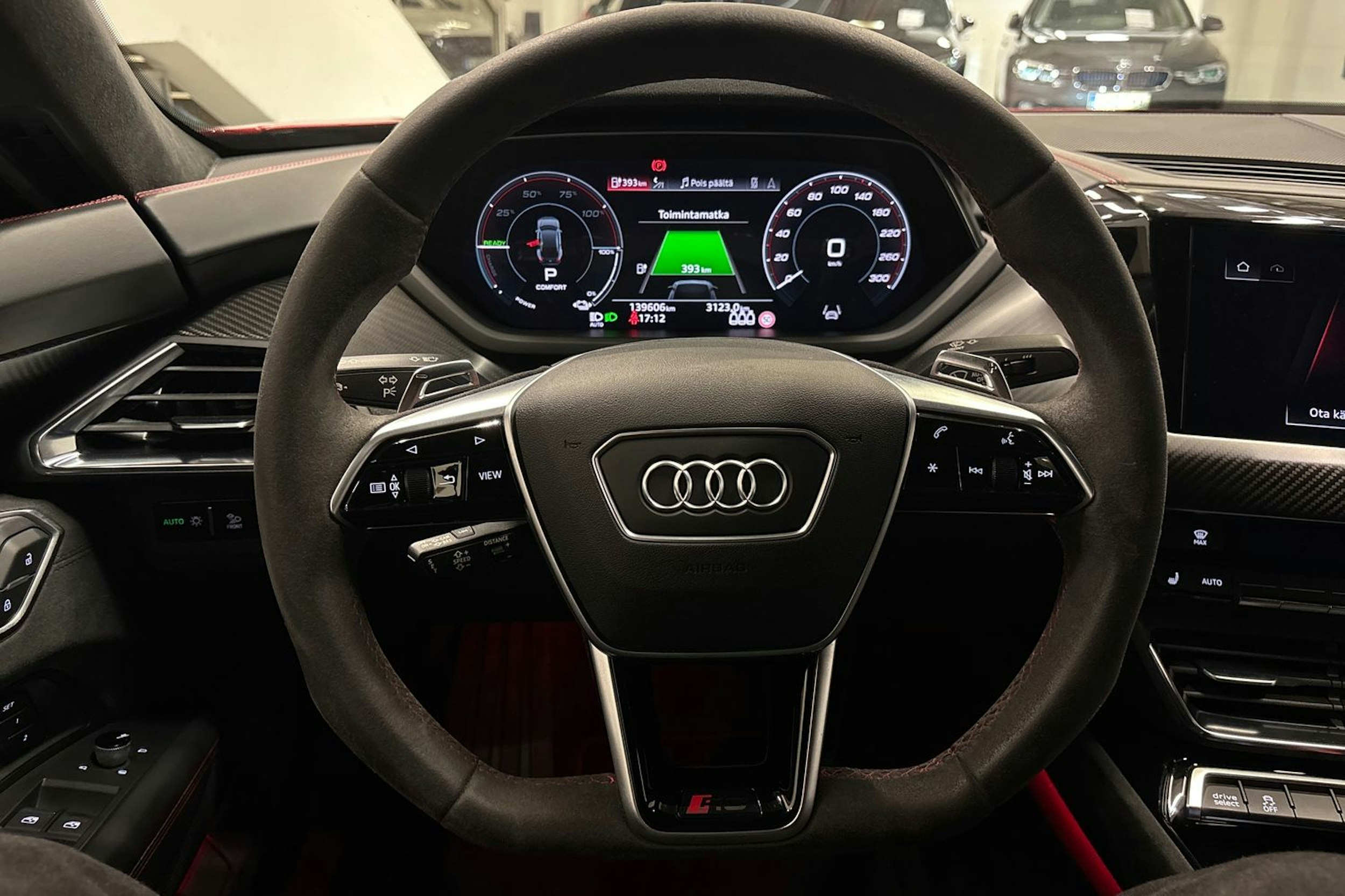 punainen Audi RS e-tron GT 2022 kuva 20.