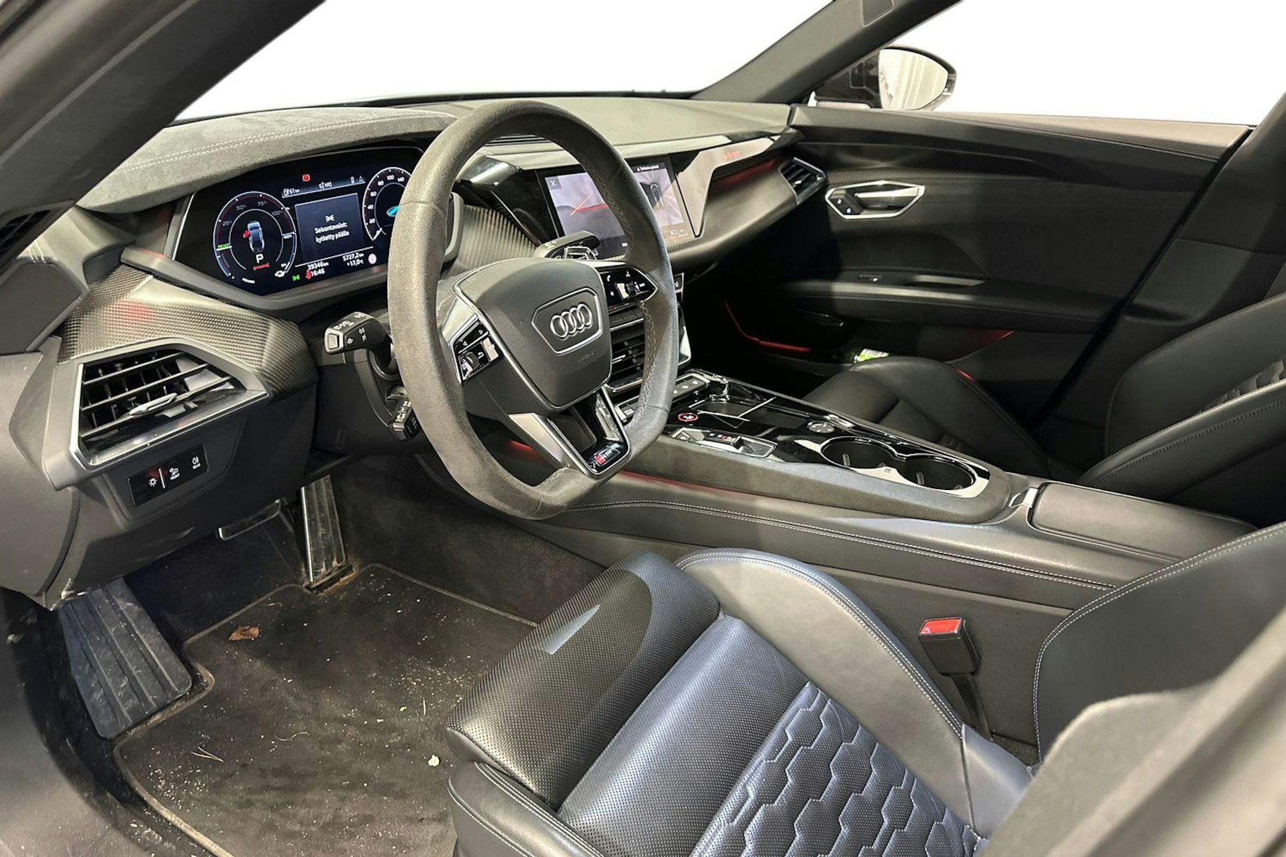 harmaa Audi RS e-tron GT 2022 kuva 3.