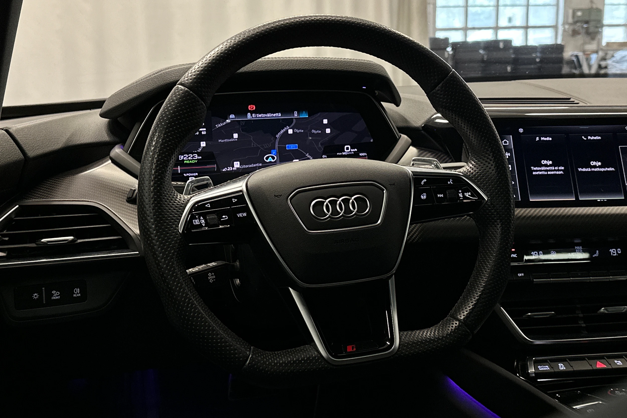 musta Audi RS e-tron GT 2022 kuva 19.