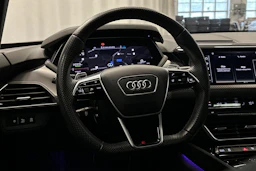 musta Audi RS e-tron GT 2022 kuva 19.