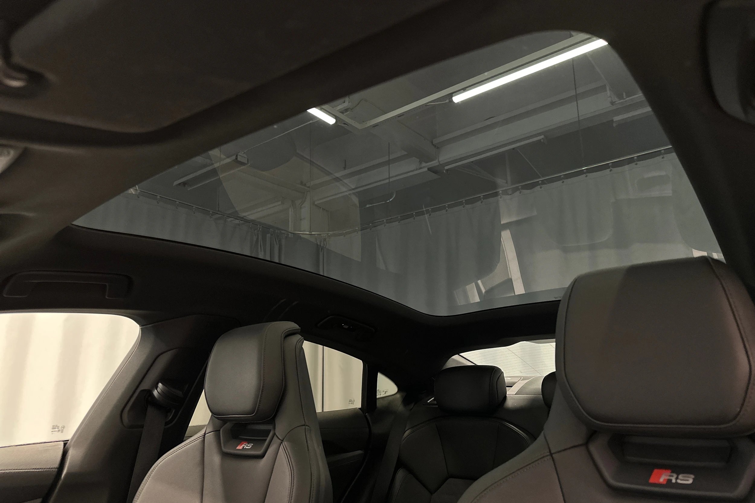 musta Audi RS e-tron GT 2022 kuva 36.