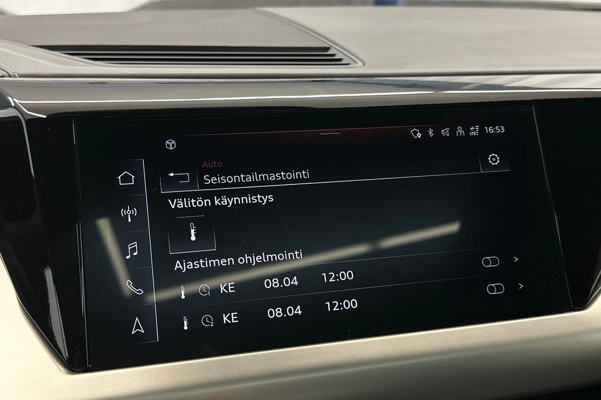 valkoinen Audi RS e-tron GT 2022 kuva 22.